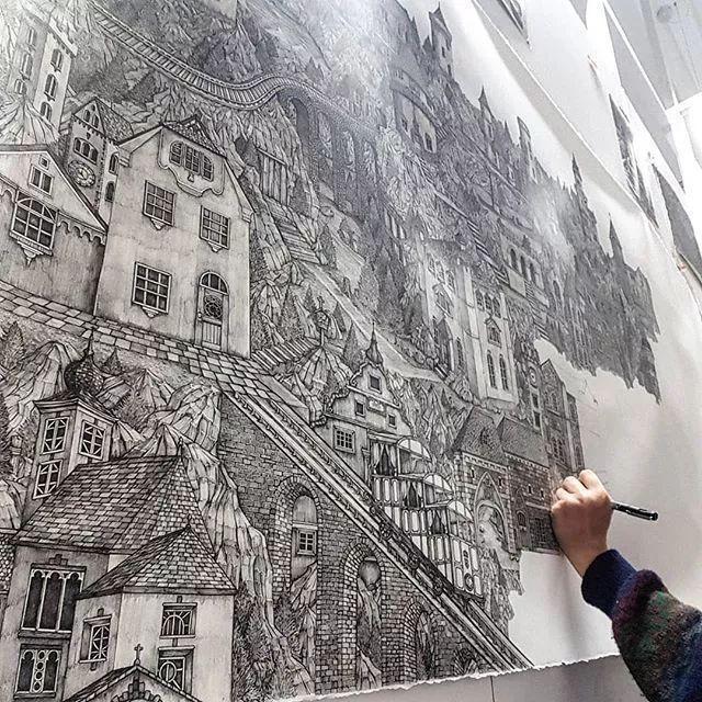 艺术学院|一幅画用掉上百支笔,看到最后成果这么震撼,也就不觉得心疼了