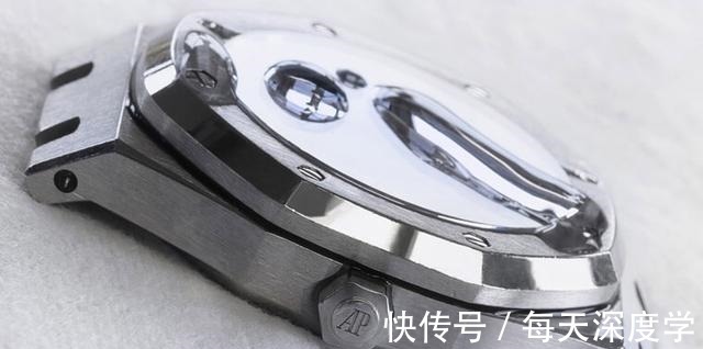 镜面 玩表老司机清洁保养手表的5个秘诀!