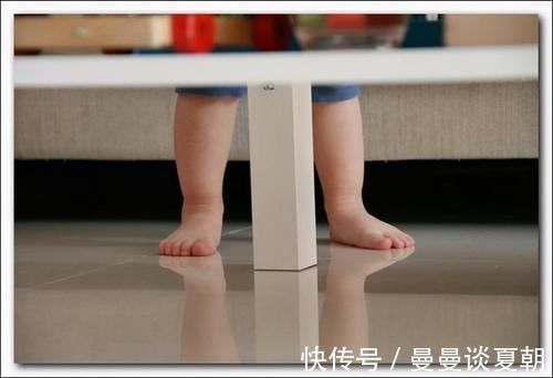 清庆|2岁宝宝总爱光脚丫满屋子跑,父母担心生病,看看医生怎么说?