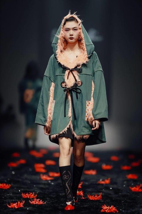 LUOOIFSTUDIO独立设计师品牌发布2021秋冬系列