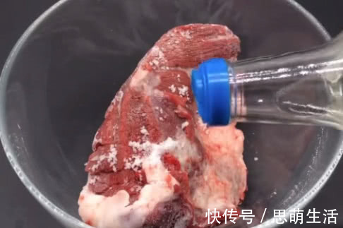 白醋|解冻肉制品，只需滴几滴它，30分钟快速解冻，再也不用苦等几小时