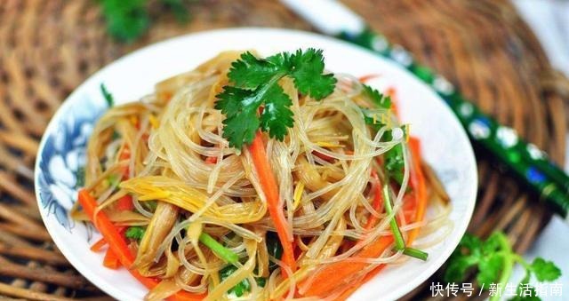  凉拌|酸辣的凉拌粉丝，在夏天吃非常适合