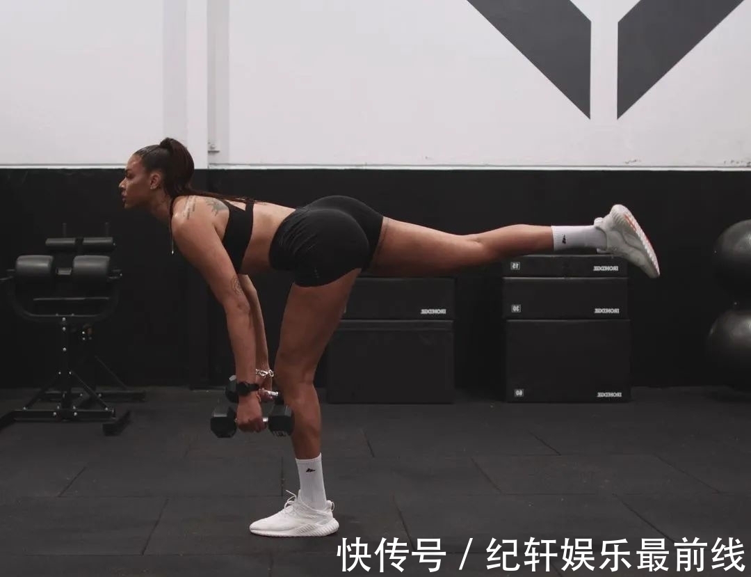 尼日利亚|“女版奥尼尔”放弃国家队，签约成人网站拍性感照，身材太火辣了