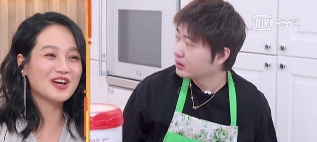  做客|有毒，近来杨迪家做客，可怜无助，一脸尴尬