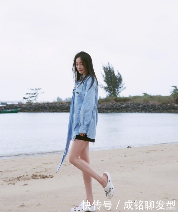 衬衣|今夏流行穿“蓝色”衬衫,清新时尚减龄还显瘦,就连明星都上头