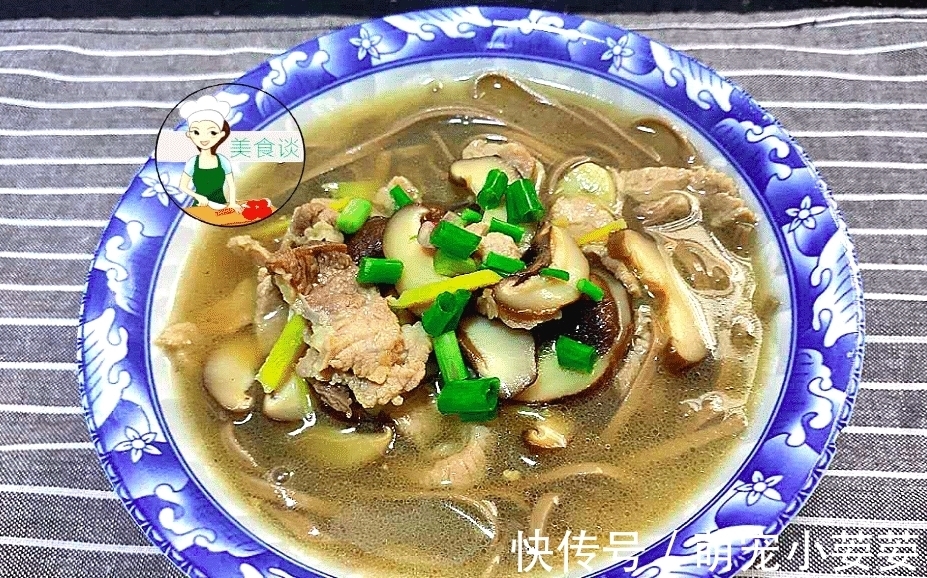 天冷了，这早餐面多做给孩子吃，鲜甜美味又营养，一上午不饿肚子