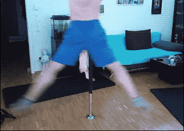 |搞笑GIF:不好意思打扰一下,请问你们是要组团去搞笑吗?