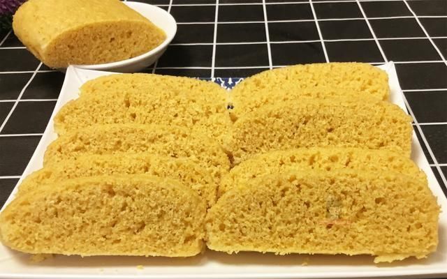 蛋糕|一碗玉米面，2个鸡蛋，做个比蛋糕还好吃的发糕，从此爱上吃粗粮