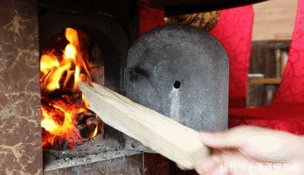  东北|东北铁锅炖鱼，肉质鲜嫩无比，常吃强身健体身体棒