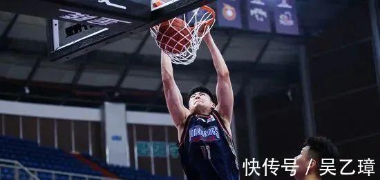 黎伊扬|刚刚!榜眼单场砍下40分!CBA第一炸新秀!外援都给他打下手