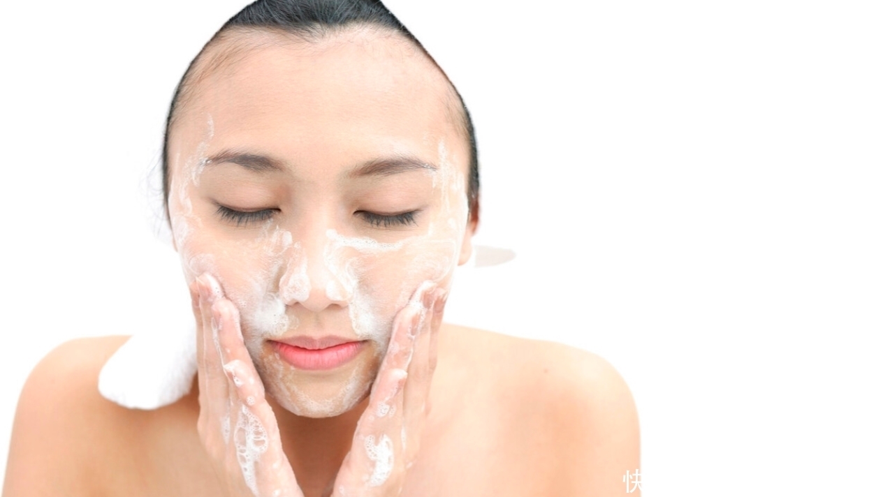 为什么有些男生只用清水洗脸,皮肤比女生还好?根本原因在这里