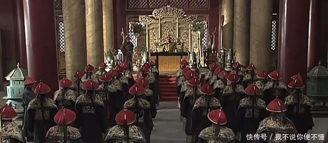 |官员怕回乡笑话,把车里放了几箱砖头,乾隆却说道给我换成黄金!