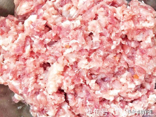 汁水|红烧狮子头的家庭做法,个大饱满汁水多,好吃不腻真解馋,零失败