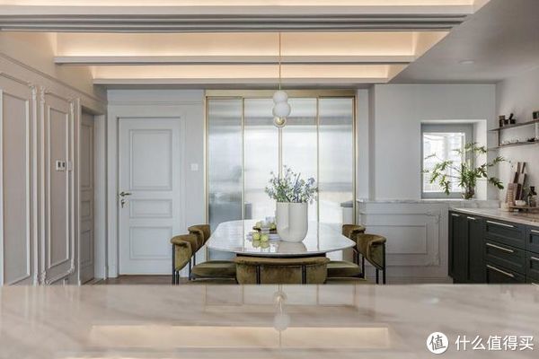 夫妻|成都夫妻家中的高级场面：凭一个楼梯就圈粉无数，职住一体太爽了