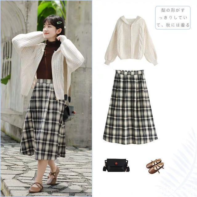 早秋跟着这么穿,时髦又减龄,9套学生装穿搭示范,简单易学