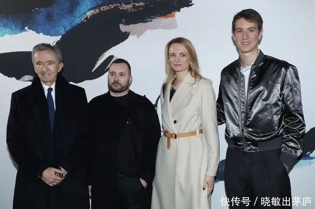 90后|90后正在引领时尚圈不禁看了眼我的工资条