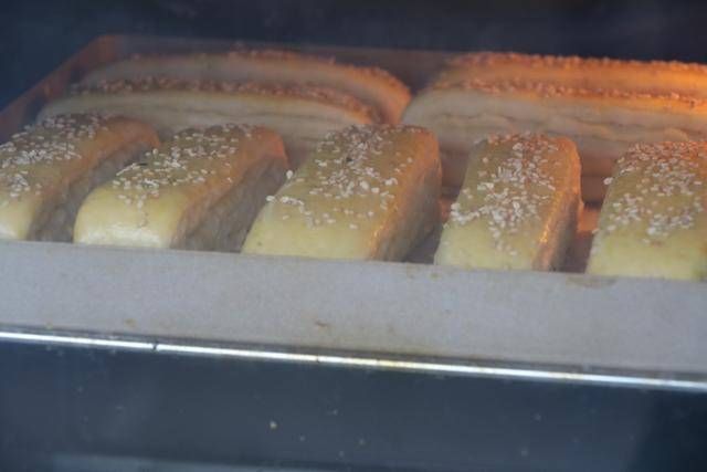 特香|面粉别蒸馒头了,这种做法你想不到,比馒头油条要好吃,特香!