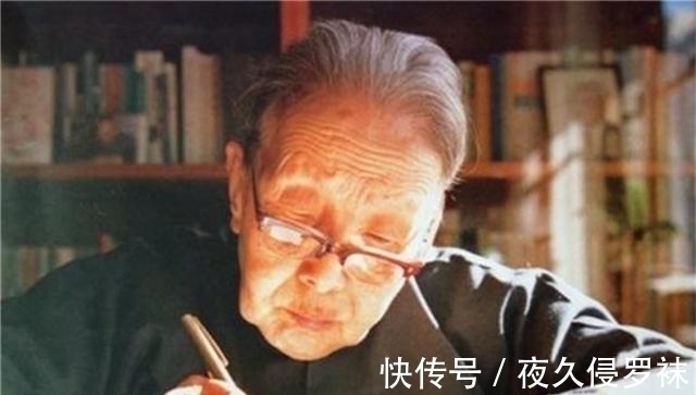 先生@冰心去世后,孙子为何用红漆在她墓碑上写“教子无方,枉为人表”