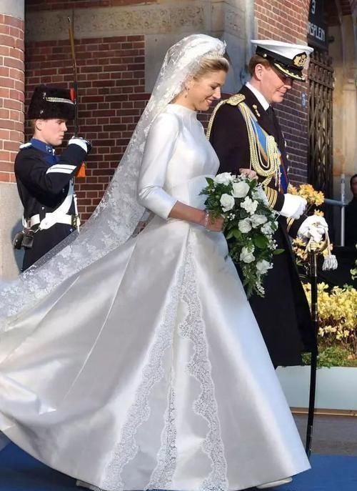 蕾丝|各国王妃的婚礼头纱设计,丹麦王妃的最华丽、梅根的很用心