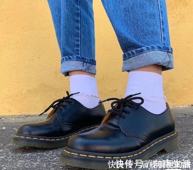 马丁靴|初秋穿搭怎能少了马丁靴时髦又百搭,还很显腿长