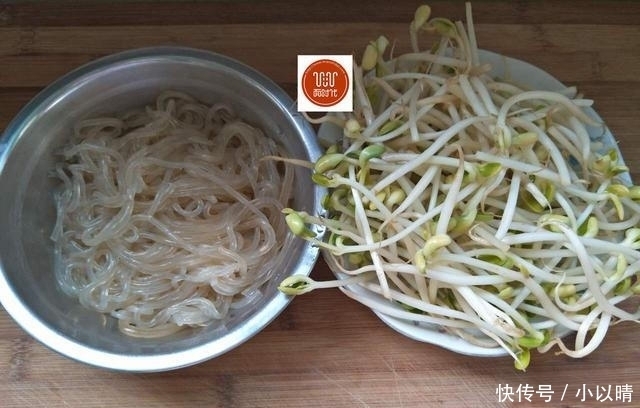 我家炒粉条特别好吃,酸辣有劲,干爽有韧性,全程不加一滴水哦!