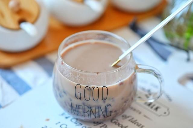 女孩别再抱着奶茶喝了,喝它更健康,补铁补血,甜而不腻营养高