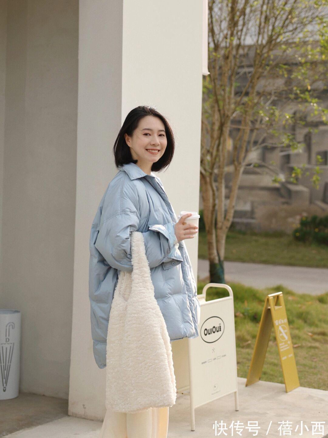 搭配|冬季穿衣无需复杂,用“羽绒服”打造好气质,保暖与时尚都有了