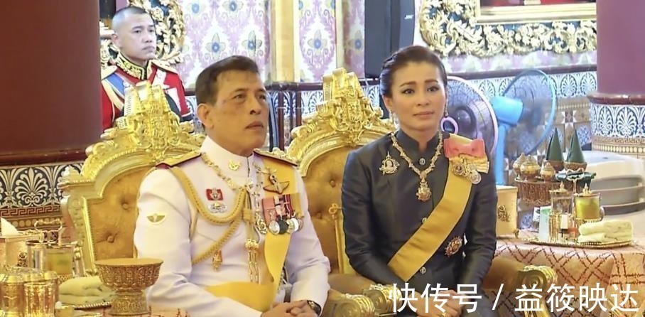 贵妃&苏提达和诗妮娜微笑互动，存在感大增的贵妃，还上了王室合集照