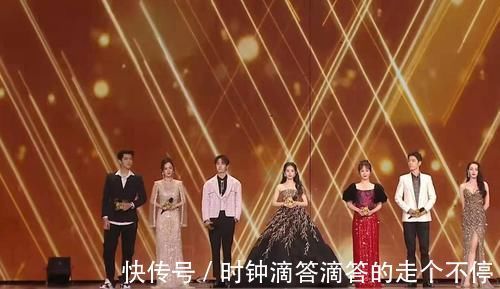 |肖战杨紫互动太搞笑,两人一对视就笑,杨紫最后鼓励太暖心