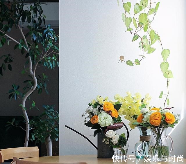 小两口之家,全屋布满绿植鲜花,把生活过成了诗,太美太治愈了!