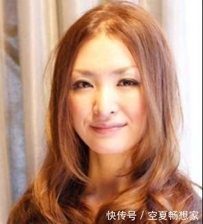 柠檬茶 女人过了40岁，尽量别留3种发型，又土又“显老”，希望你不是