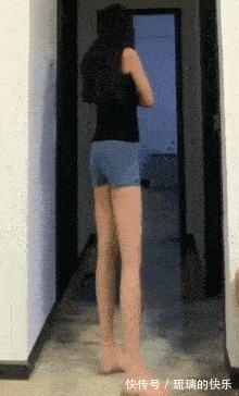 |幽默冷笑话:我们在一起三年,她讨厌我玩手机