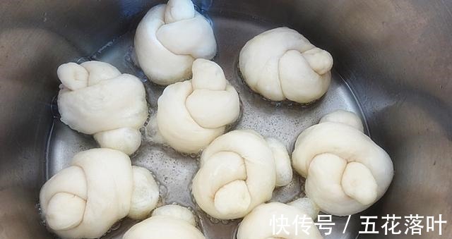 简单好吃的面食，比馒头更香甜简单烙一烙，香酥美味吃不够！