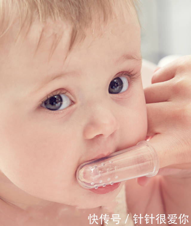 长期使用|小宝宝需要刷牙吗?新手妈妈该怎么选择牙膏?