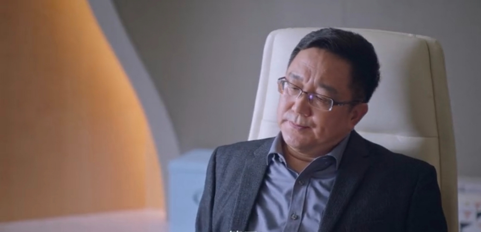 突围悲情戏:全员演技过关,只有他是唯一败笔,仅剩贪欲毫无情感