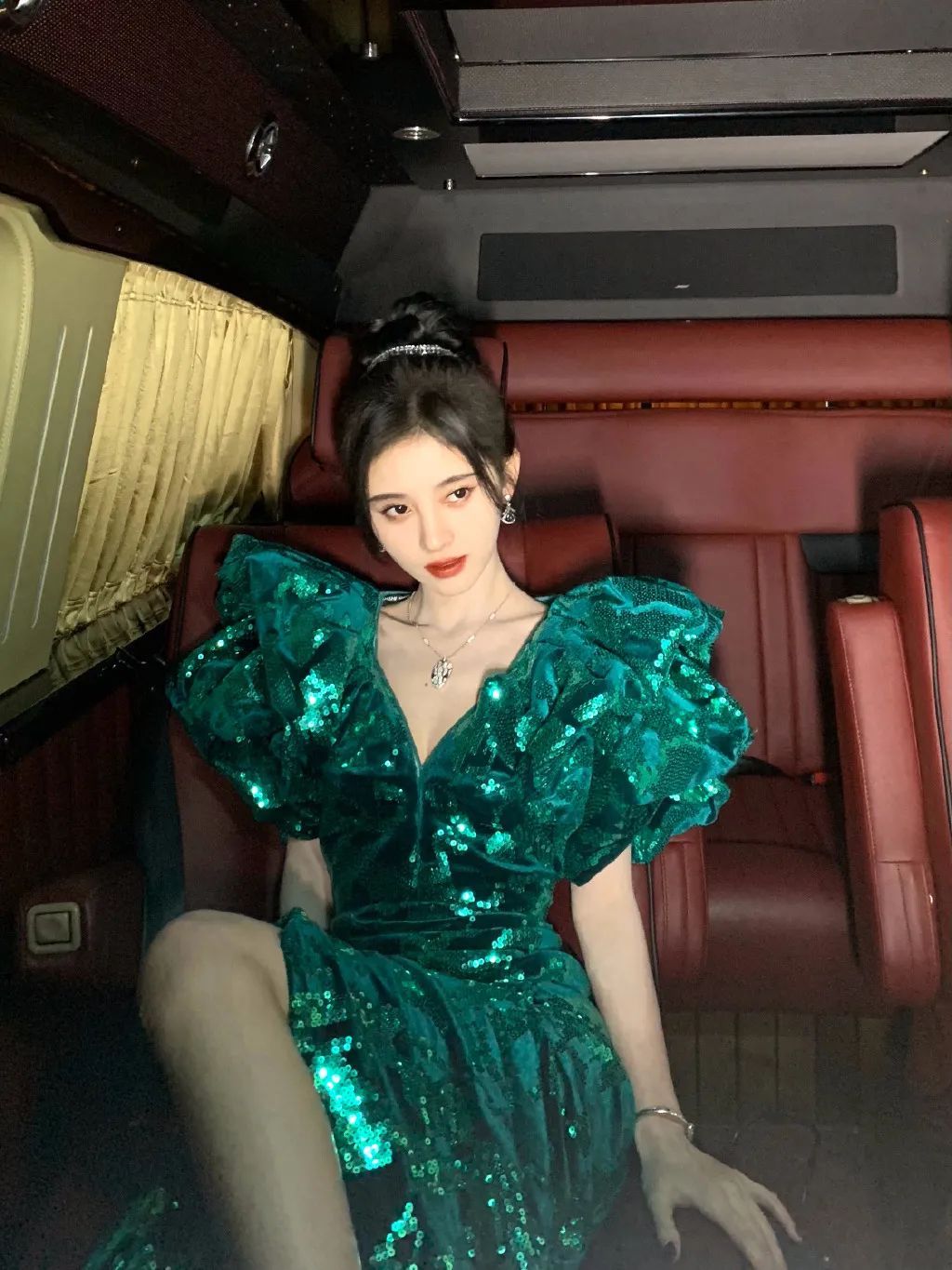 上半身|今年“泡泡裙”也太火了！选款选得好，气质显瘦少不了