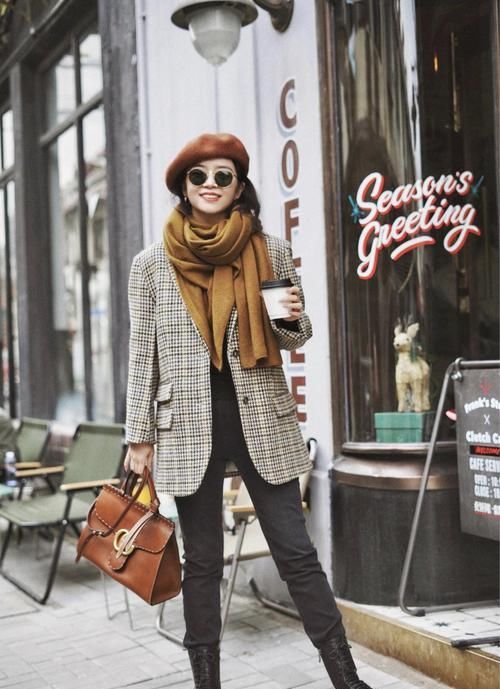 大衣穿出“无与伦比”的高级感!学三木博主,用色彩和配饰来加分