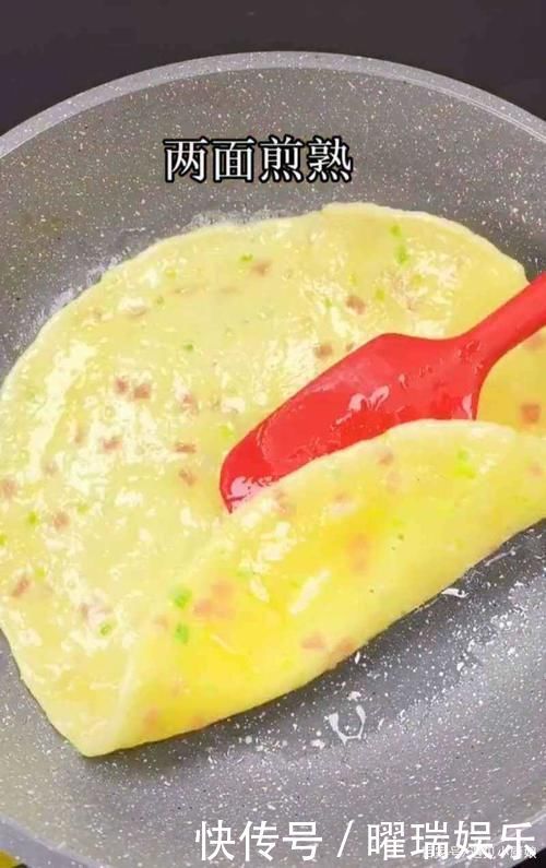 鸡蛋饼最快做法,手不沾面,早餐不用出去买了,在家就能做