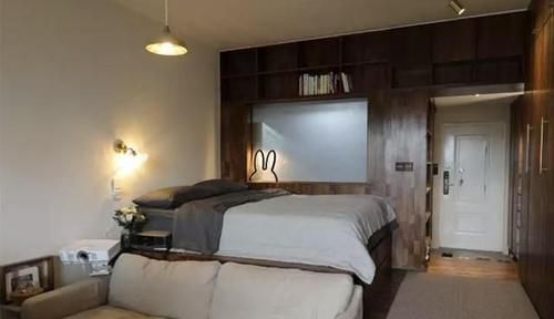 小窝|坚持不买床,这套38㎡的小窝收纳逆天了,整个卧室都是地台!