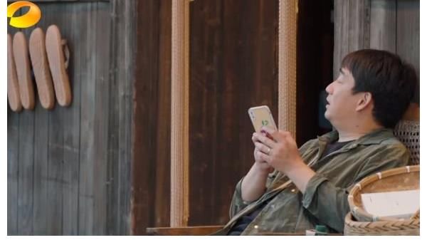 張藝興|張藝興節目主廚首秀翻車？金婧捧場表情浮夸，女嘉賓餐后吃零食