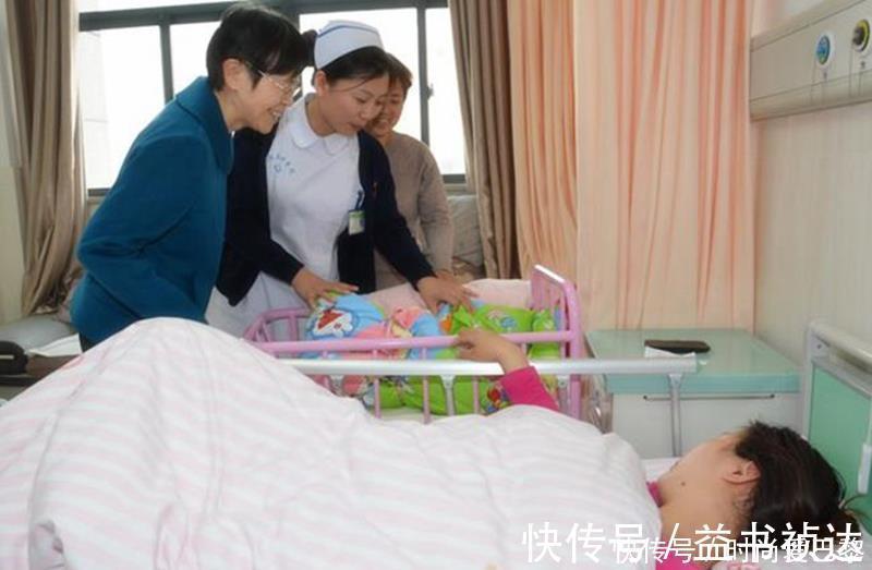 踩生|“踩生”是迷信吗?第一个抱新生儿的人很重要,最好别是这四种人