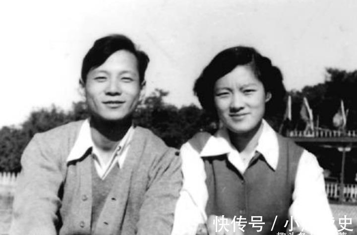 洪晃谈母亲章含之的婚姻:离婚是明智的