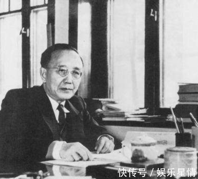 题字@郭沫若的书法,为何总饱受争议?启功力挺:到街上看看中国银行