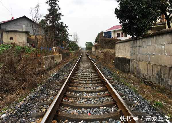 一代权臣，严嵩老宅，只剩半截残墙