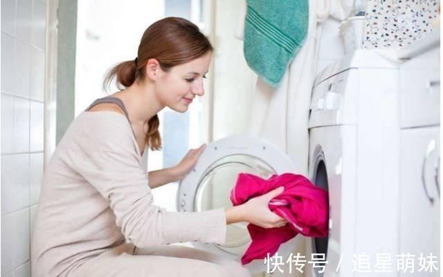 阳台|孩子的衣服别在阳台“过夜”,并非迷信,3个原因易伤害宝宝