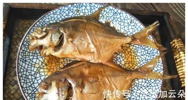 生姜汁|煎鱼时，容易粘锅掉皮，教你详细做法，鱼皮不掉还入味！