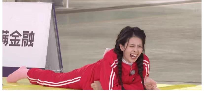 《奔跑吧》太真实,游戏体现职场现状:选男不选女,班长有优先权