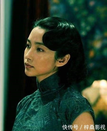 风声|李冰冰自曝患病多年,失眠怕冷又敏感脆弱,吃药都无法治愈