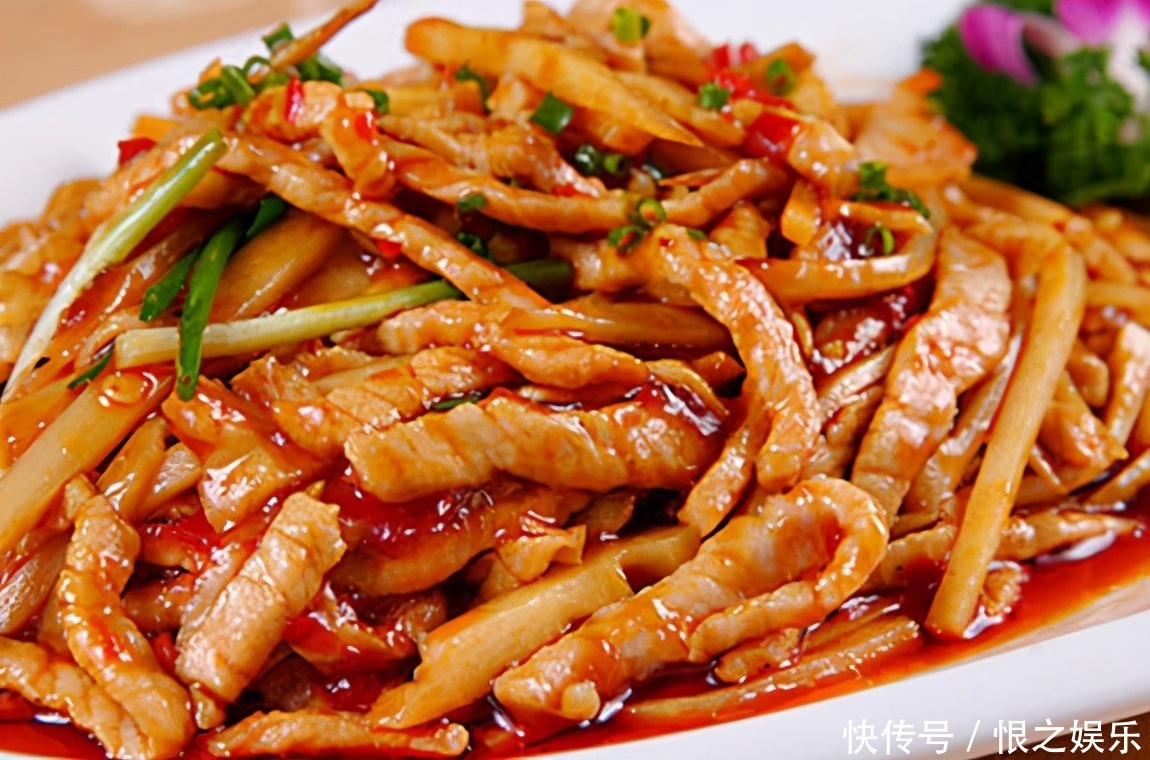 鸡蛋换种做法比肉香,平时半碗饭量,现在吃两碗,汤汁儿是关键