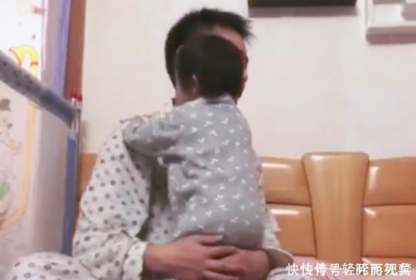 宝妈|“万人迷奶爸”带娃走红,奶爸拥抱妈妈的那一刻,宝宝反应绝了